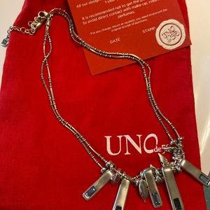 Uno de 50 Nightbird necklace